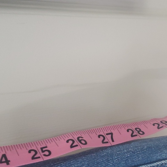 7 for all Mankind 28x32 bootcut, light distressing, worn twice, authentic! - Picture 3 of 6